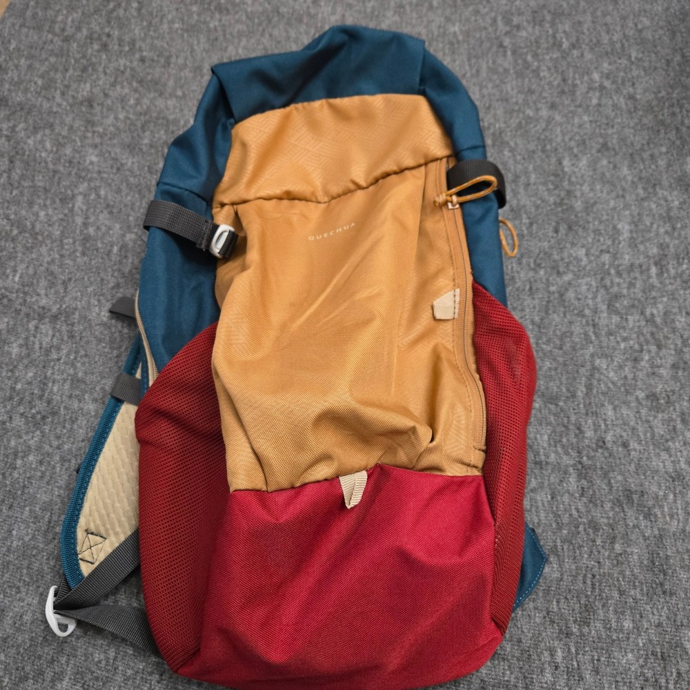 Quechua Decathlon Backpack 20L Hiking Camping Travel Outdoors Daypack Trail Gorp